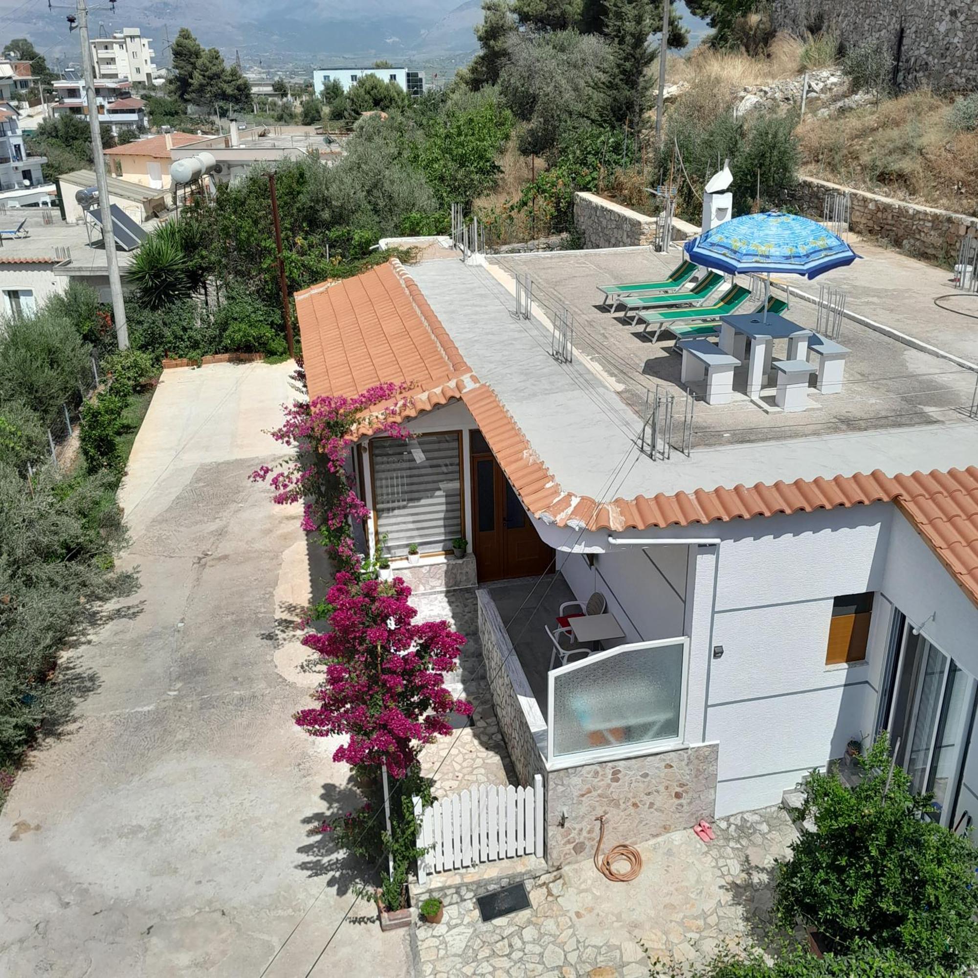 Denni'S Home Sarandë Quarto foto